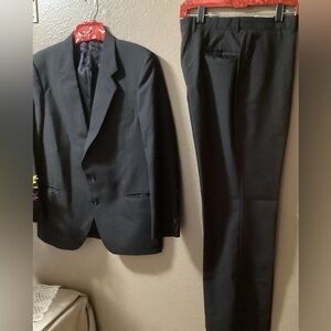 WOODMERE MAN SUITS SIZE 40S